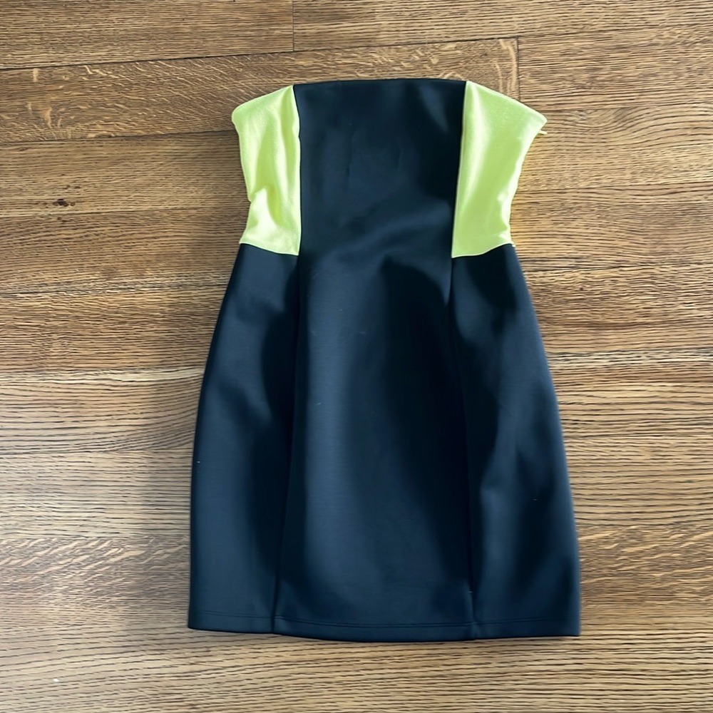 Really comfortable cocktail dress! Stretchy material. Worn 3x